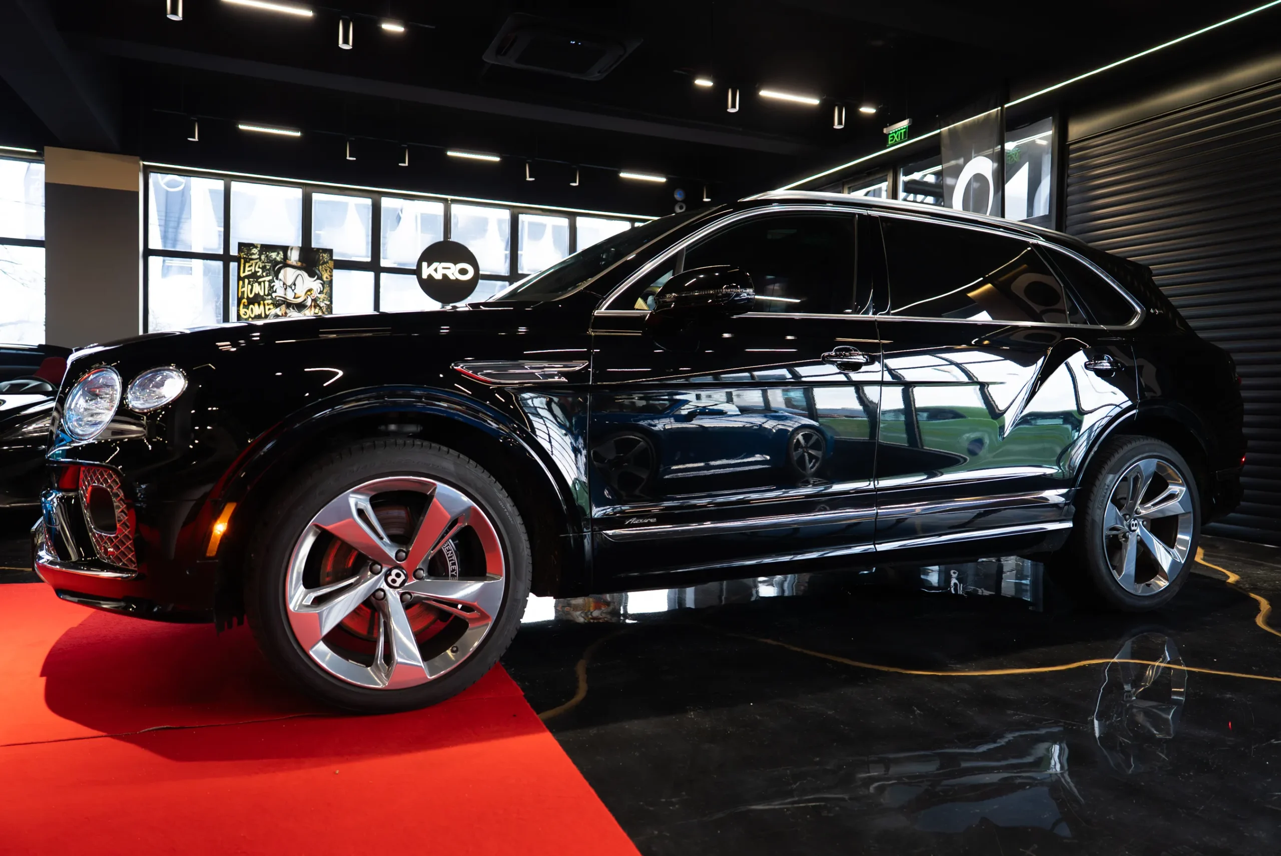 Bentley Bentayga Azure Edition 1 LWB