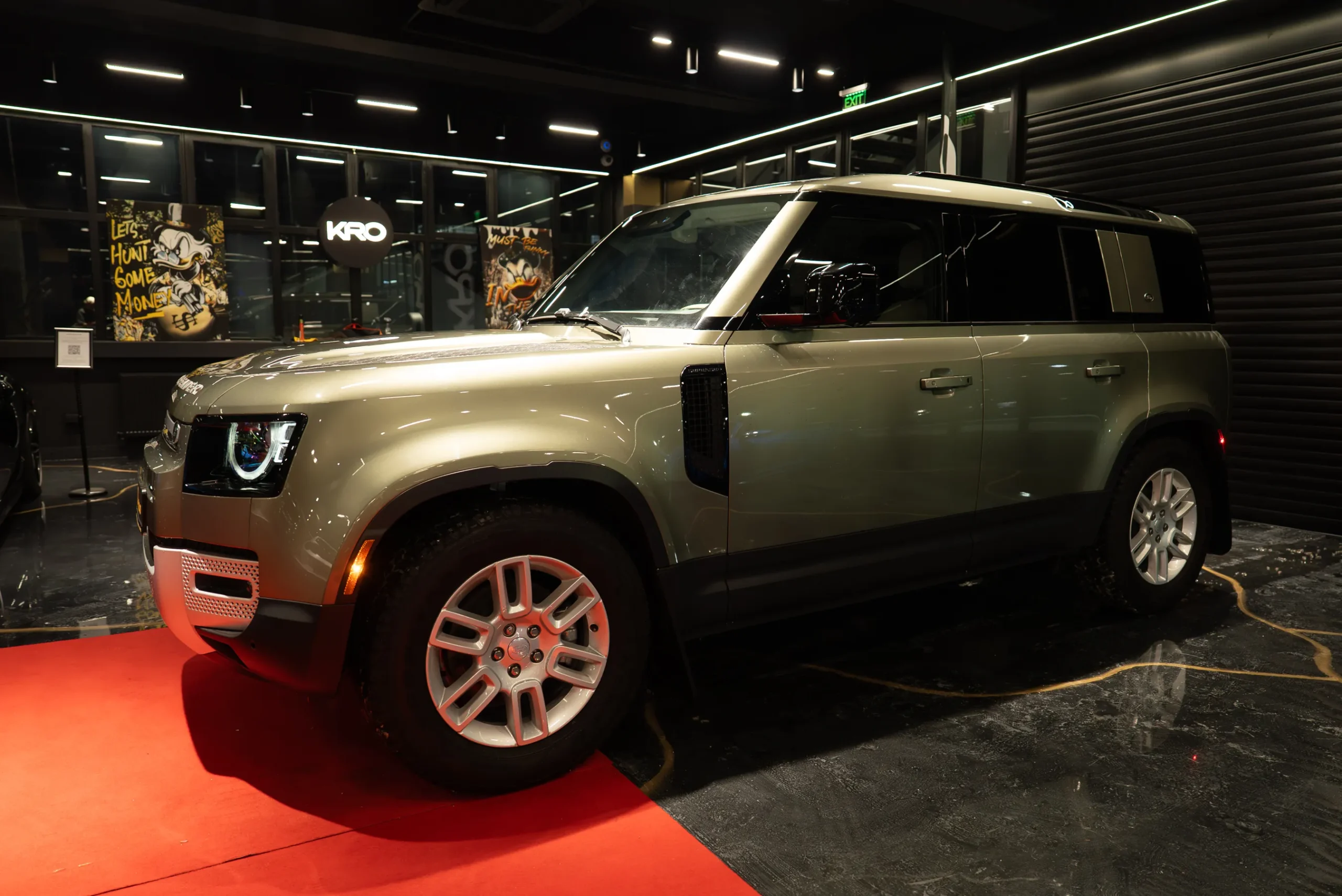 Land Rover Defender
